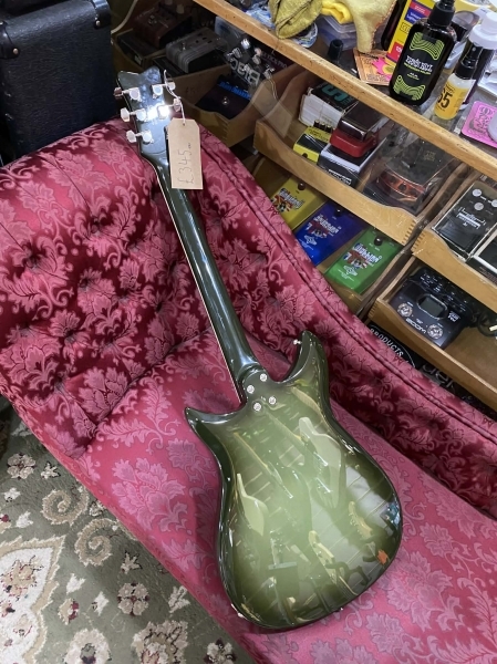 31fc2edf-3e71-41a8-8a41-ef3dce98f04a