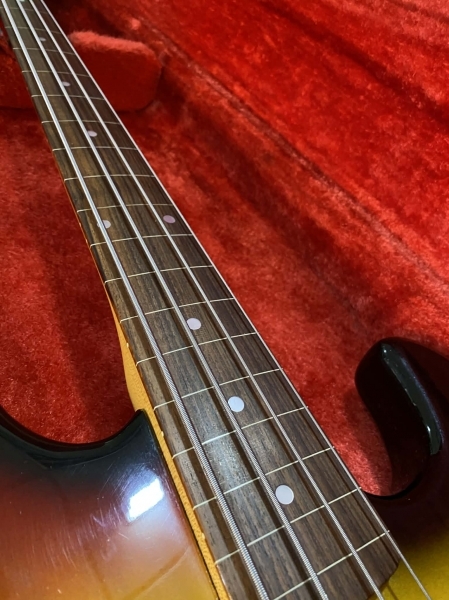 83bcbd00-687b-4e8f-a28d-6e890ea44ef8