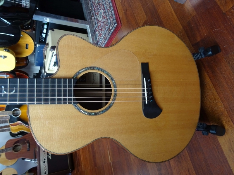 acoustic-guitars-046