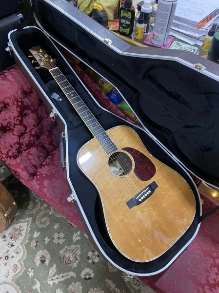 dfda4aff-d3fb-42ee-8819-0f00b61b110d