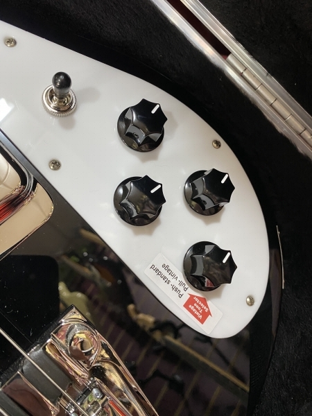 Rickenbacker 4003S Jetglo