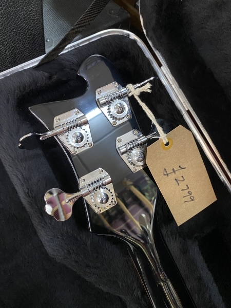 Rickenbacker 4003S Jetglo